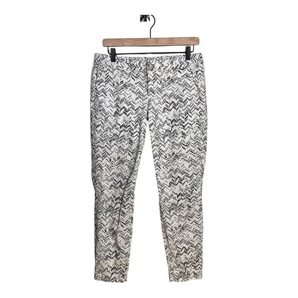 Khakis by Gap Capri Skinny Mimi White Black Aztec Design Pull On Chino Pant Sz 4 - Picture 1 of 12